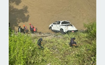 सुनकोसी नदीमा बेपत्ता तीनजनाको खोजी जारी